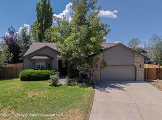 8 Stagecoach Ln, Carbondale, CO 81623