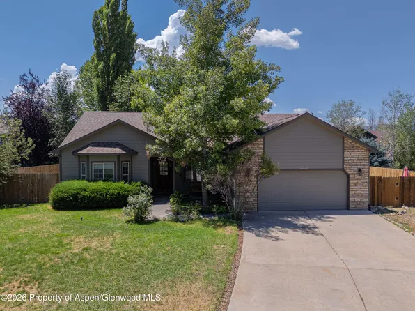 8 Stagecoach Ln, Carbondale, CO 81623