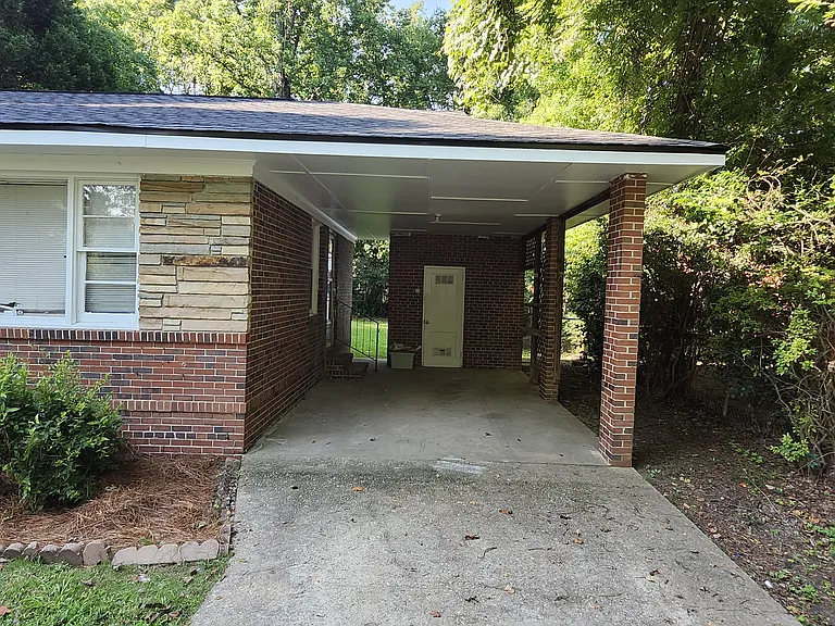 2752 Hawthorne Dr — Photo 13