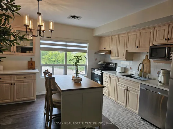 15393 Airport Rd #3, Caledon, ON L7C 1E6