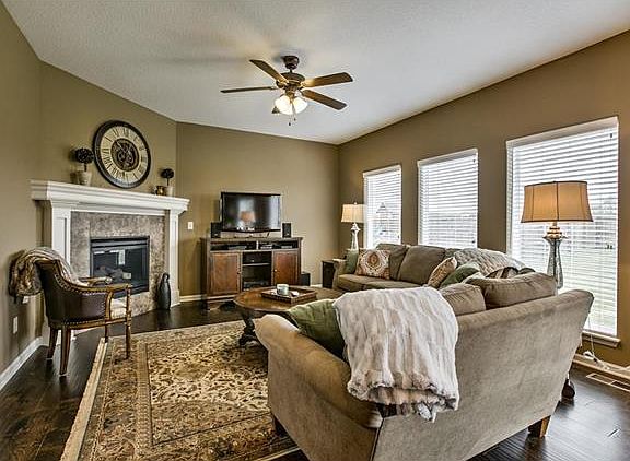 4th image of 9627 N Adrian Pl