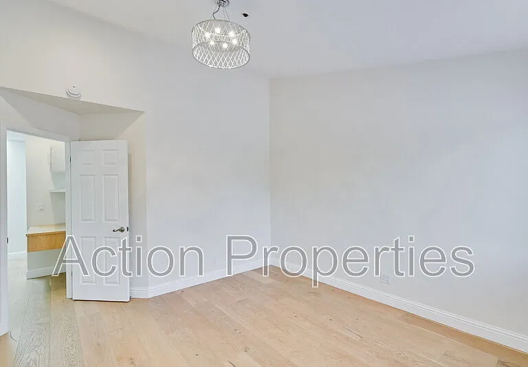 695 S Knickerbocker Dr #15 — Photo 10