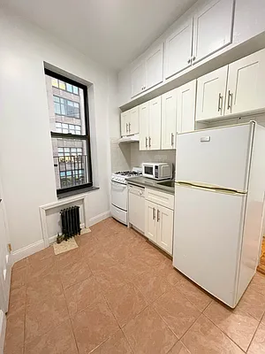 Rented by City Connections Realty | media 16