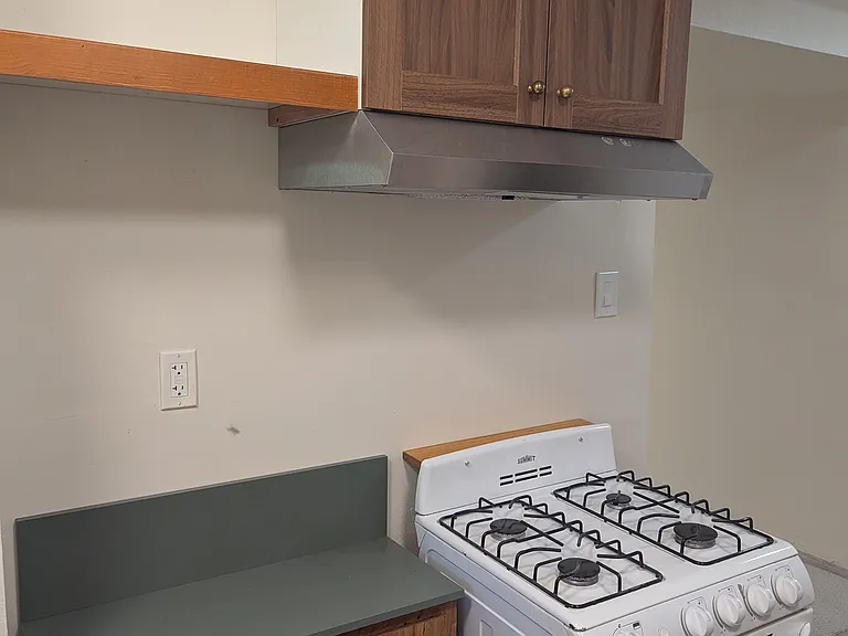 566 Live Oak Ln — Photo 29