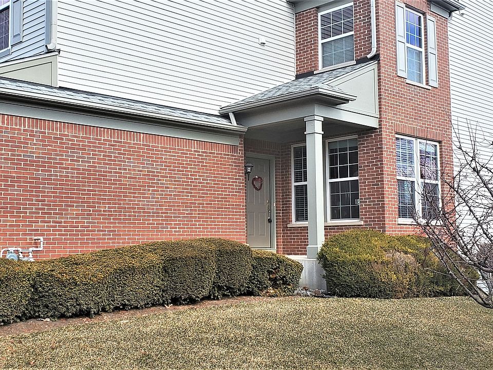 1st image of 215 Black Hill Dr