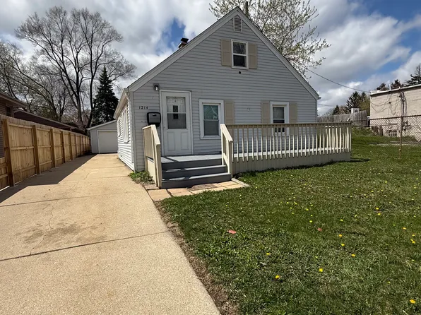 1214 Indiana St, Racine, WI 53405