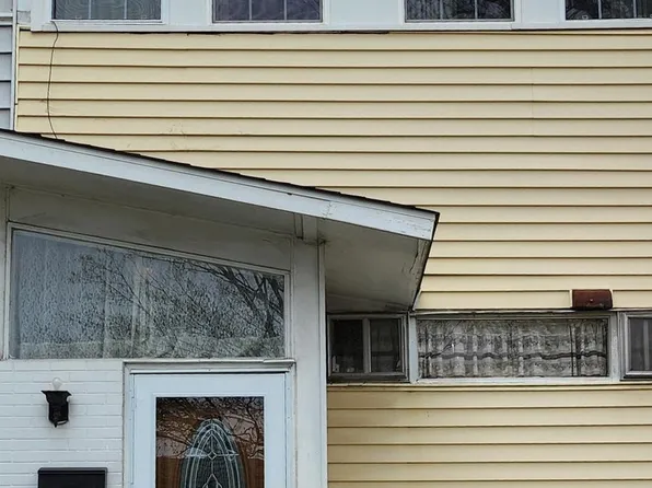 4 Birkshire Rd, New Castle, DE 19720