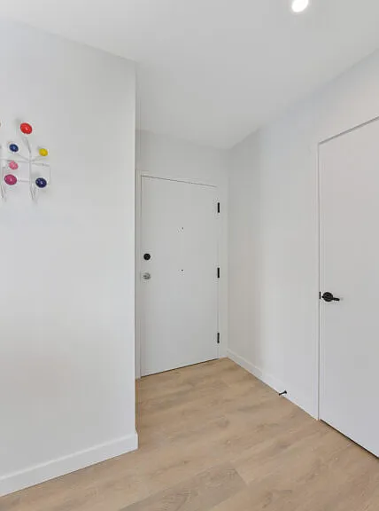 1097 View St — Photo 22