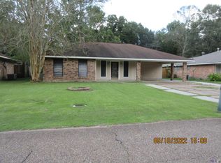15321 Country Rd, Greenwell Springs, LA 70739