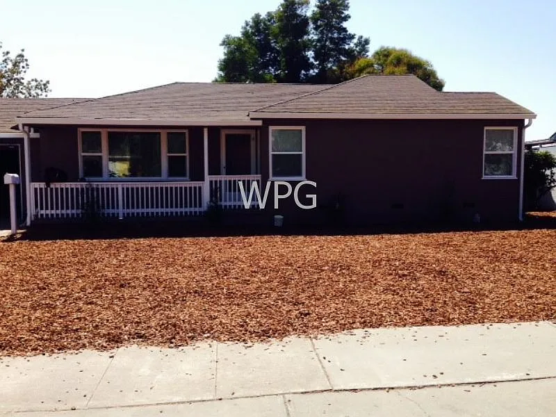 353 Nancy Ln photo 1
