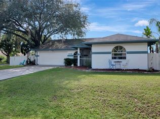 5433 Hill Dr, Zephyrhills, FL 33542