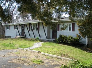 292 Fairgrounds Rd, Farmville, VA 23901