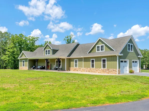 1471 Spreading Oak Rd, Arvonia, VA 23004