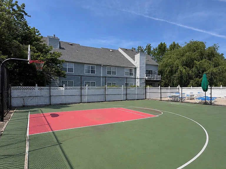 BASKETBALL COURT