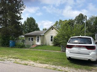 507 S Fisher St, Knox, IN 46534