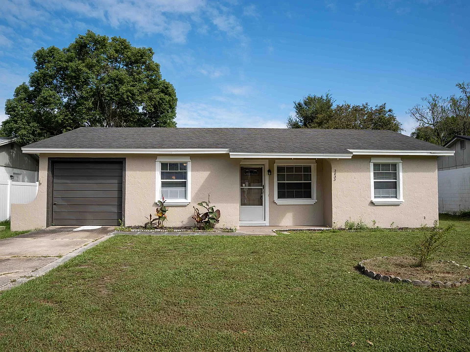 2833 Central Dr