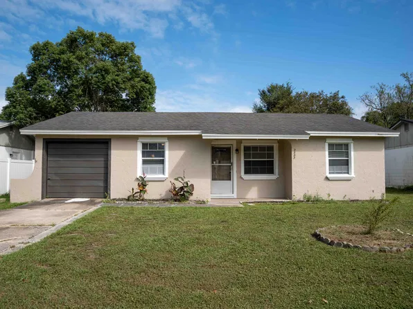 2833 Central Dr, Sanford, FL 32773
