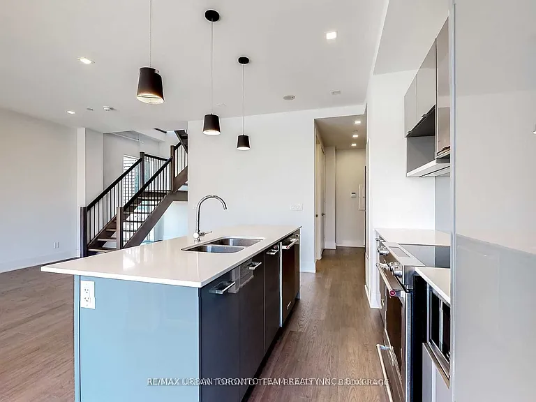 435 Richmond St W #Penthouse 103 — Photo 7