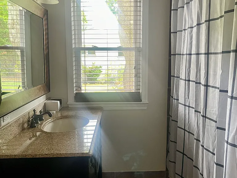 132 S Eastview Ave — Photo 9