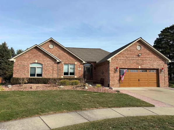 50536 Madison Dr, Macomb, MI 48044