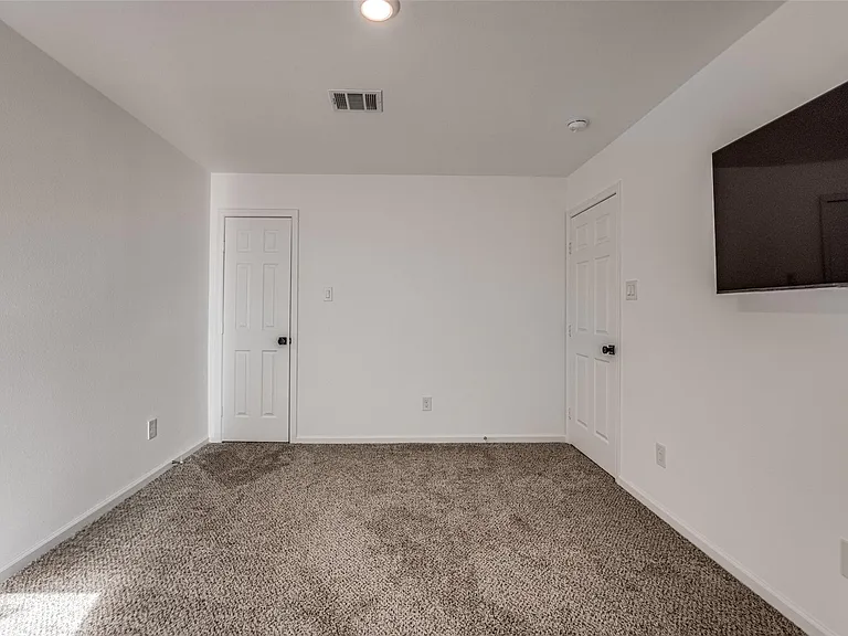 12721 Plummersville St — Photo 19