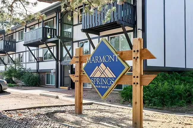 Marmont Apartments — Photo 10