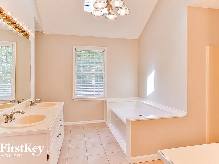 414 Indian Lake Ct — Photo 12