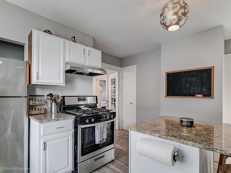 102 Colonial Rd #2 — Photo 11