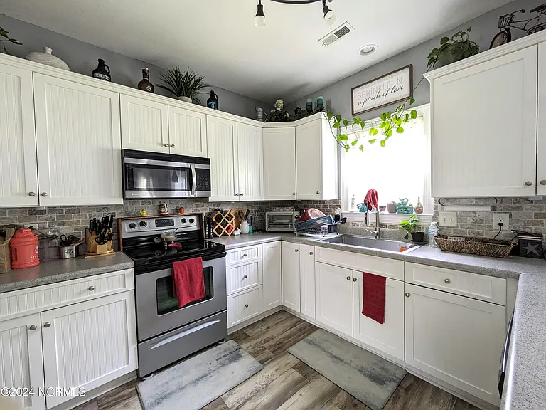 205 Bell Ridge Ln — Photo 4