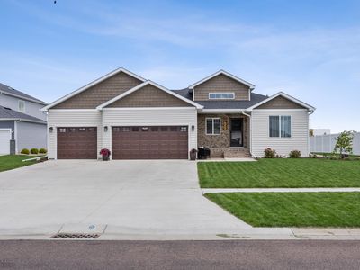 2548 Golden Valley Pkwy S, Fargo, ND, 58104