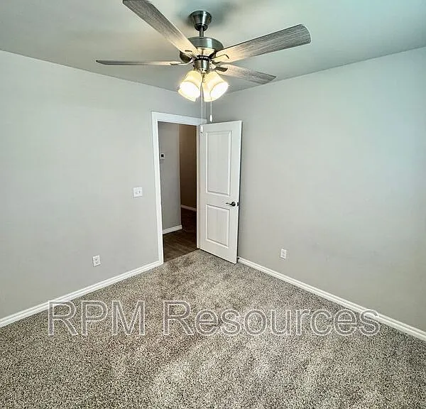 8401 NW 162nd St — Photo 21