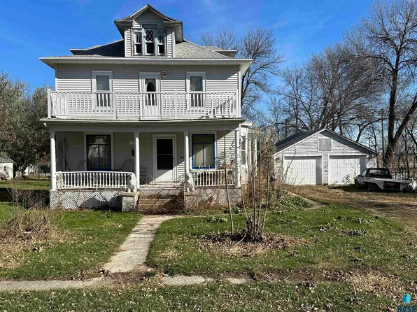 107 S Ross St, Hardwick, MN 56134
