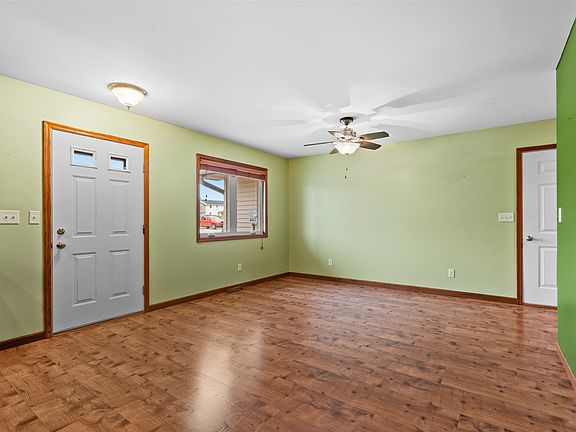 5th image of 602 Meadowland Ct Unit C