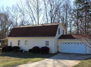 107 Cedar Ln, Townville, SC 29689