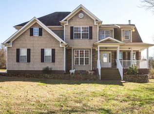 1113 Stonehenge Ct, Columbia, TN 38401