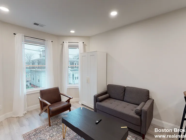 23 Newport St #2 — Photo 5
