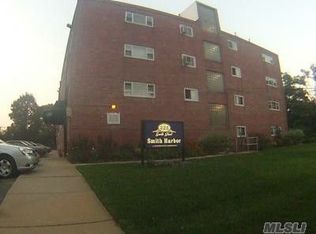222 Smith St APT 1I, Freeport, NY 11520