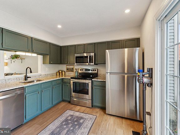 5th image of 2956 Kings Station Ct