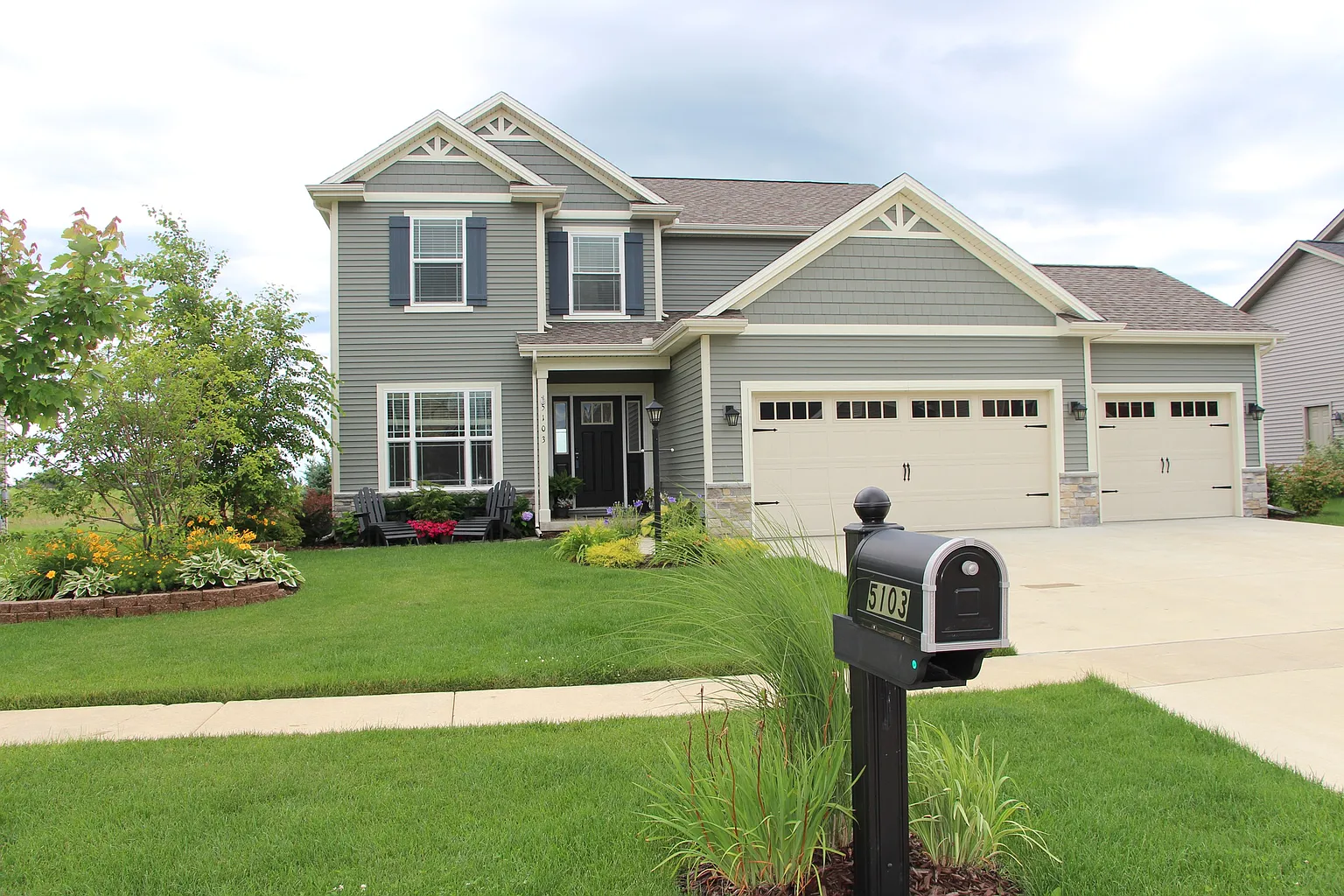 5103 Stonebridge Dr photo 1