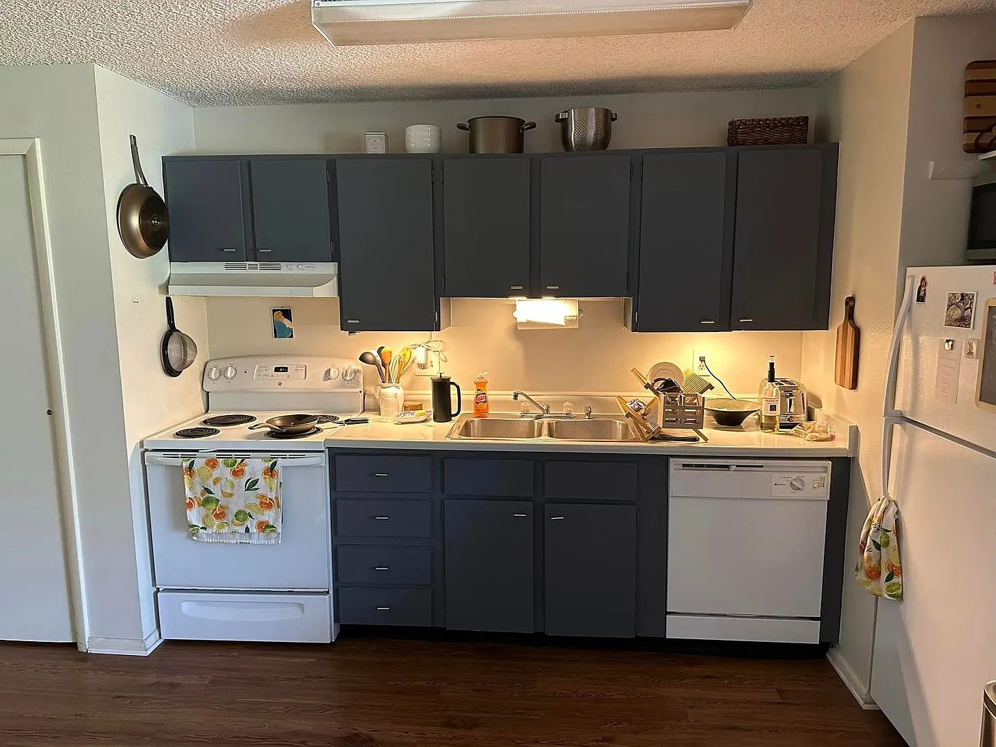 Charming- 1 bedroom 1 bath unit. Great Littleton Community.- 1st Floor Unit — Photo 4
