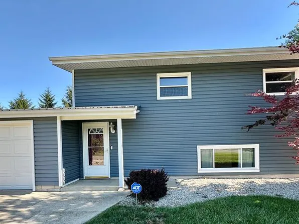 350 Arch Dr, Bucyrus, OH 44820