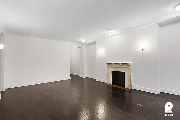 Rented by REZI | media 15