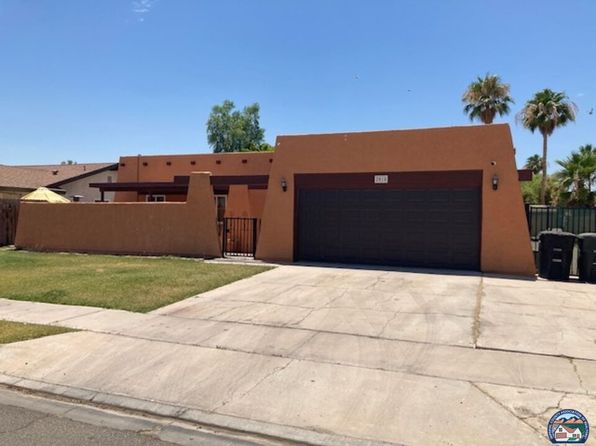 2010 Willow Dr