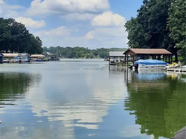 700 Lakeshore Dr, Cuba, MO 65453