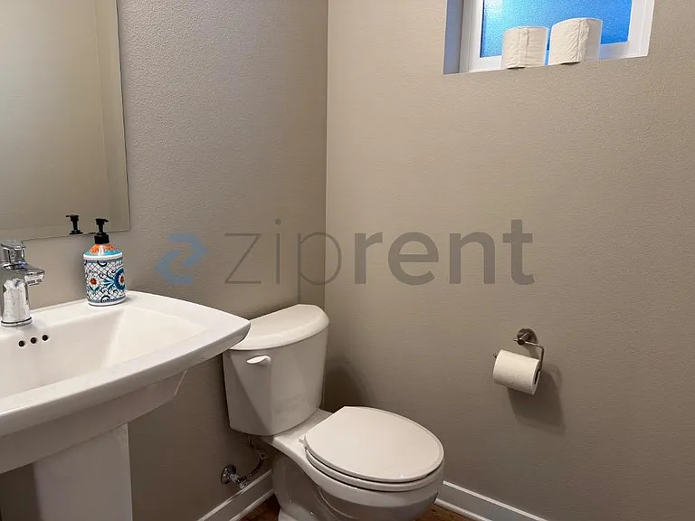 13707 Manor Way #F6 — Photo 10