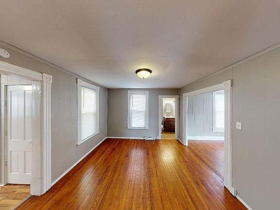 3rd image of 341 W Chamberlin St