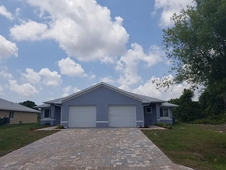 8527 Agate St — Photo 1
