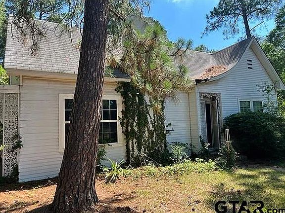 2nd image of 901 Quitman St