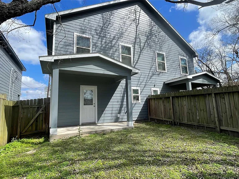 4510 Mayflower St #B — Photo 17