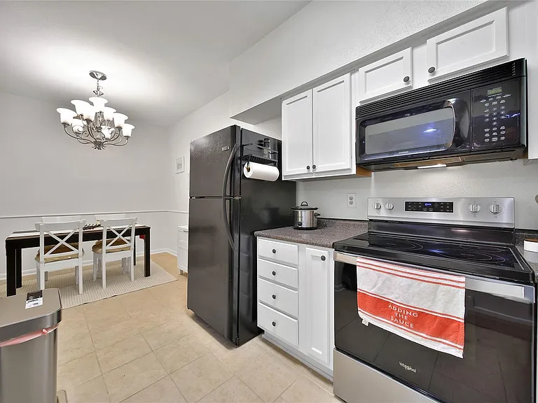 8100 Cambridge St #25 — Photo 15